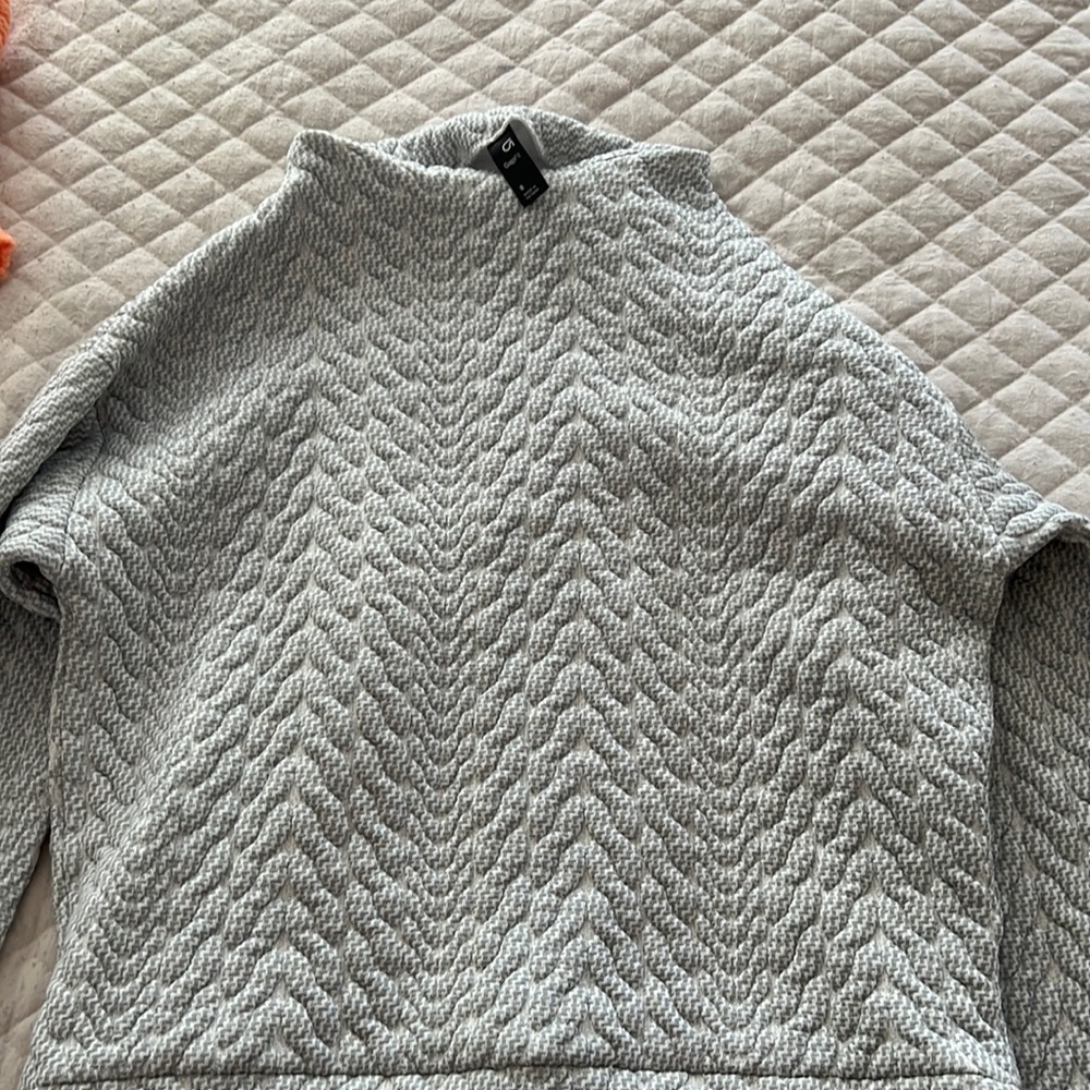 Gap Fit sweatshirt
